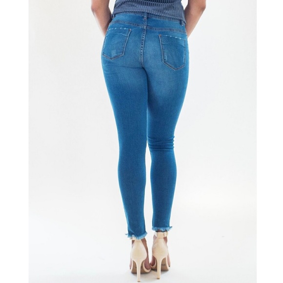 The Perfect Jeans - Picture 3 of 4